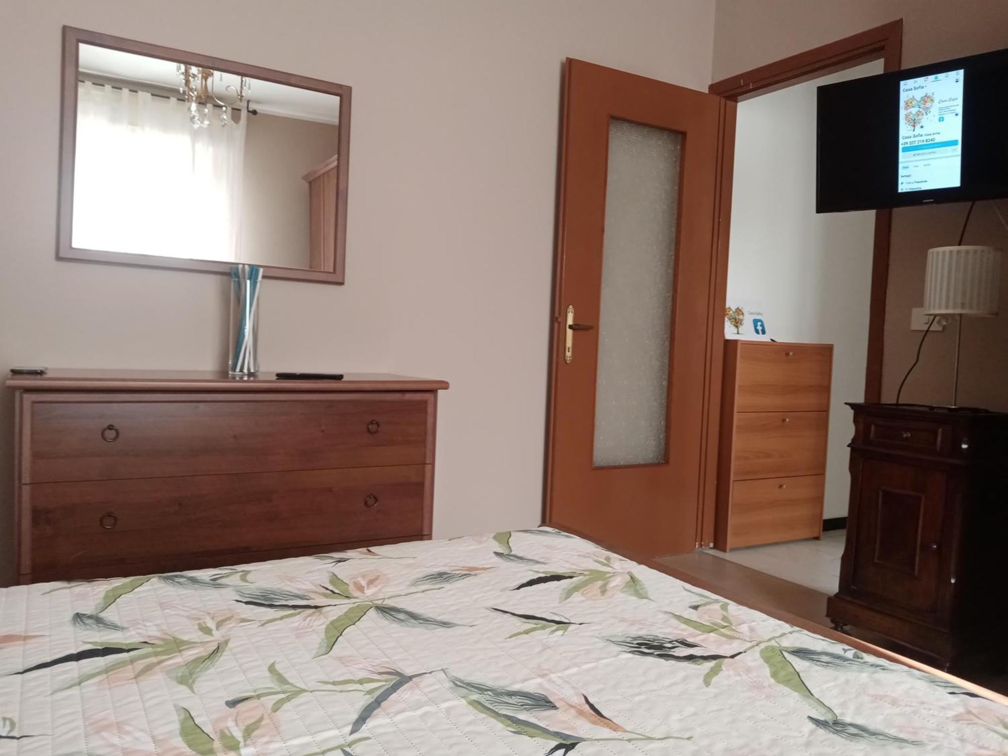"Casa Sofia" Appartamento Raffalda Zona Clinica بياتشينسا المظهر الخارجي الصورة